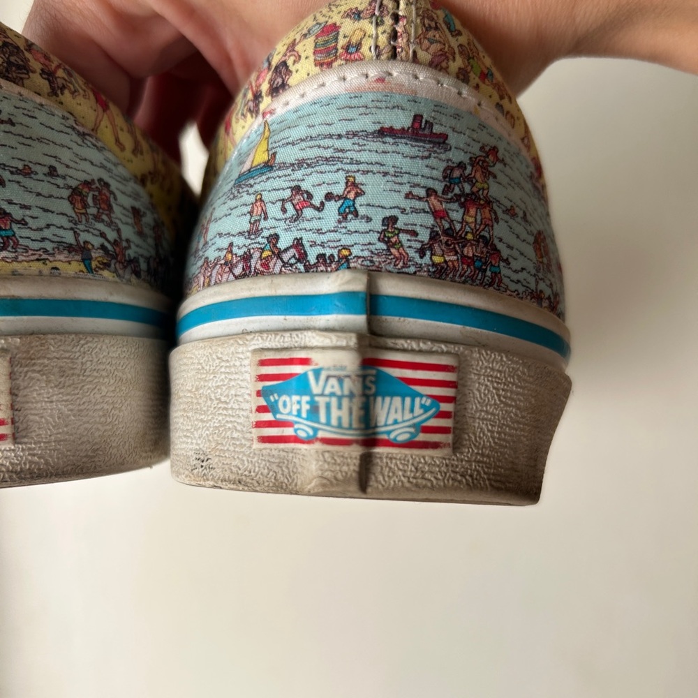 Where’s Waldo vans slip ons - Picture 4 of 7